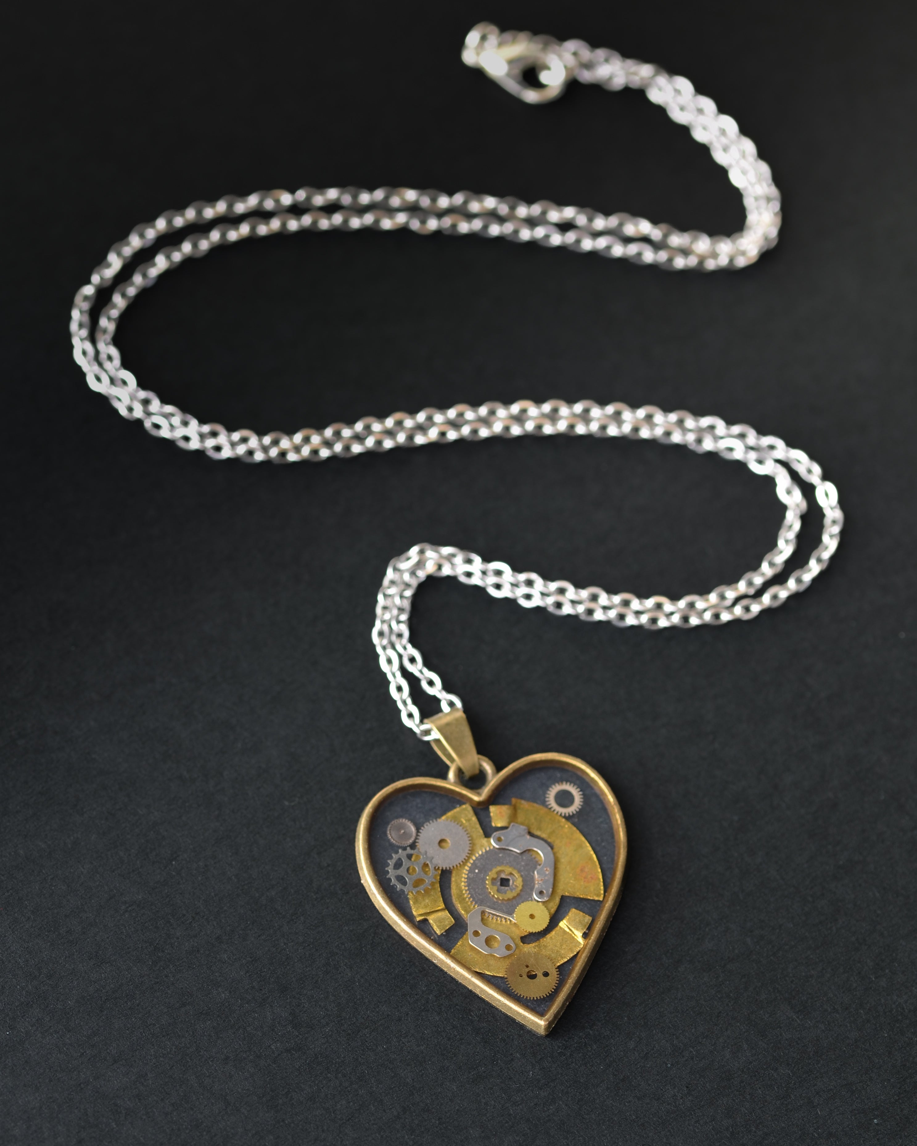 Colier Clockwork Heart
