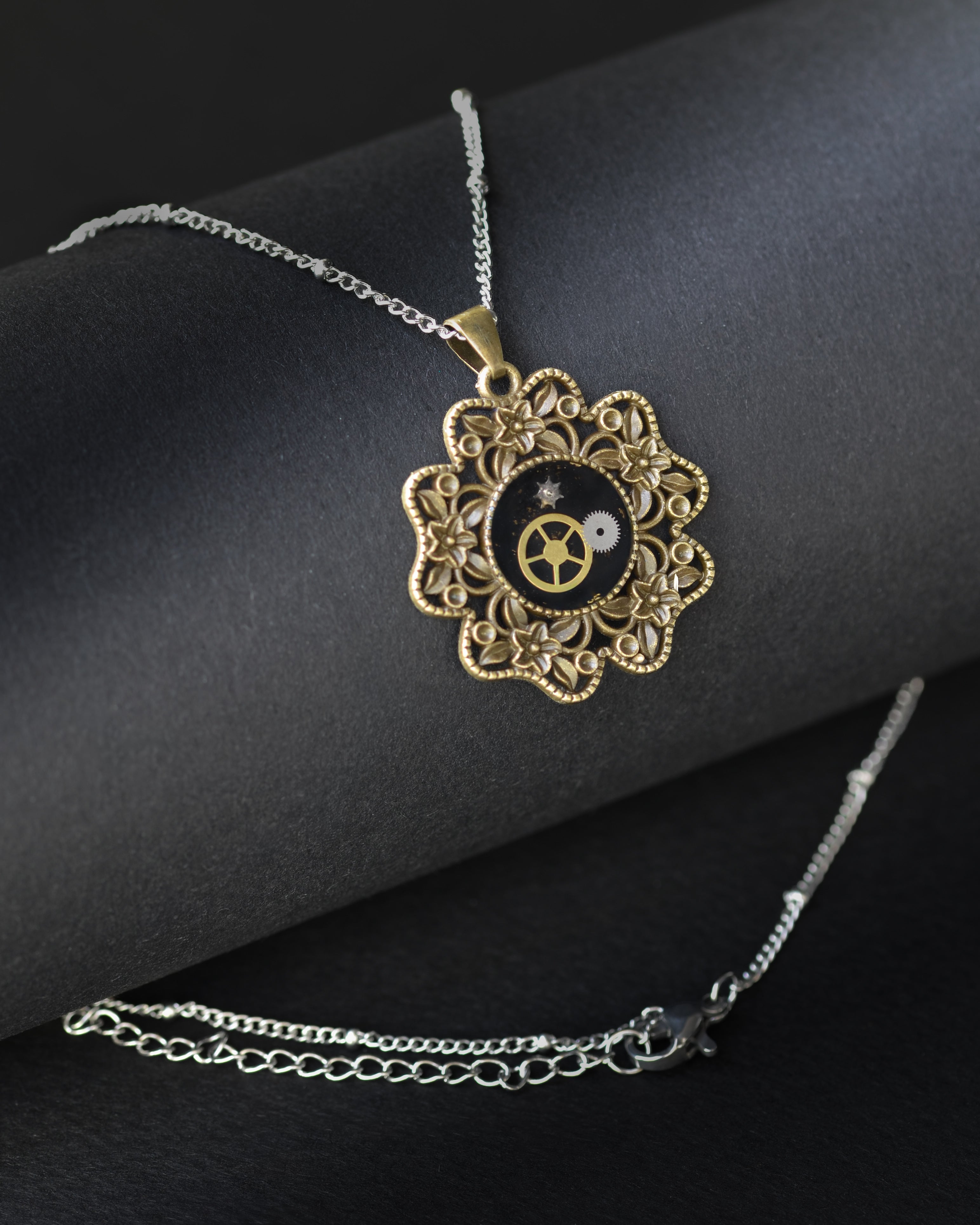 Filigree Flower Necklace
