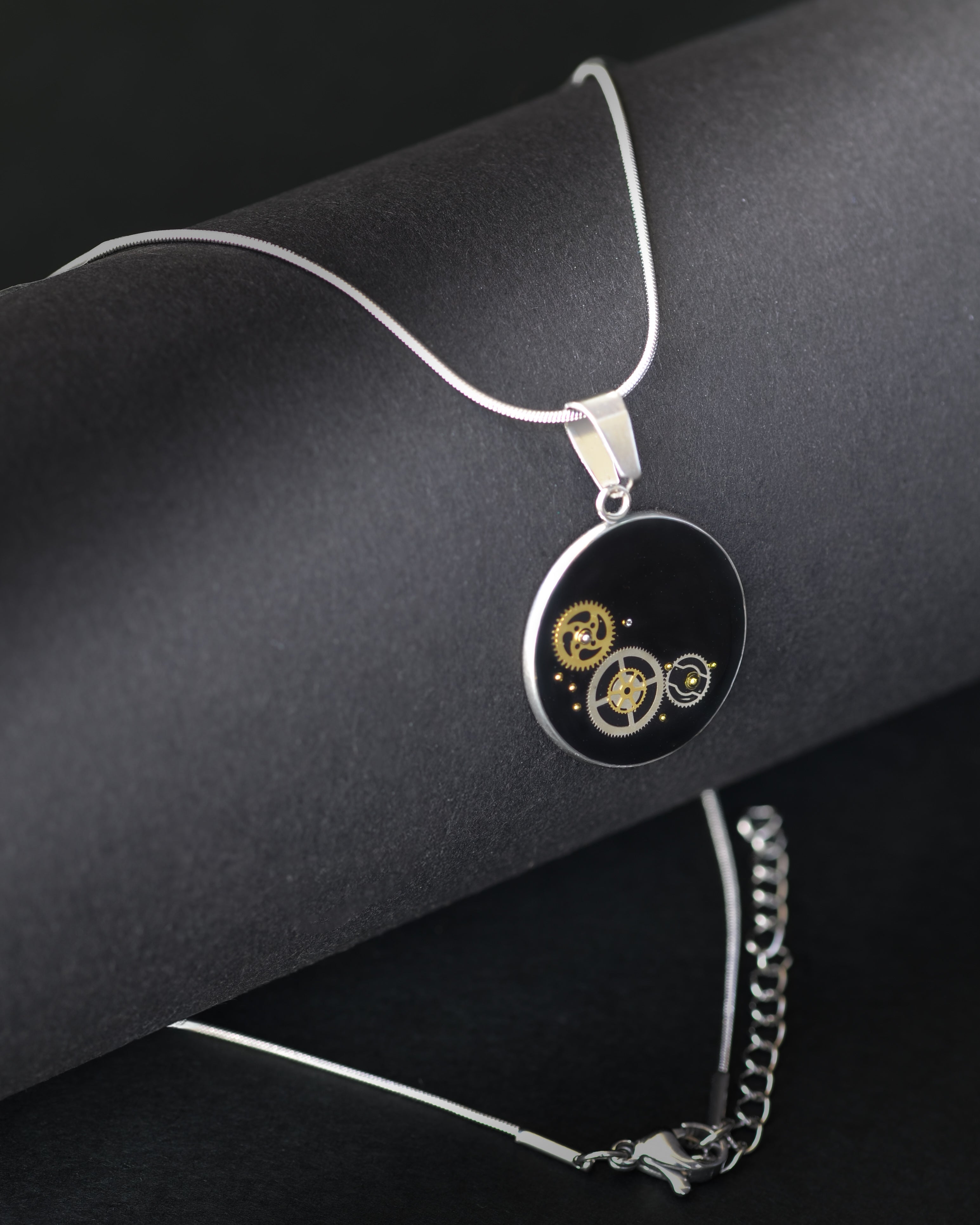 Horizon Gear Necklace